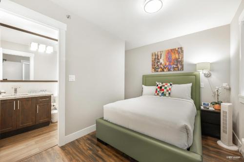 1 king bed, 1 double bed