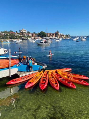 Family Getaway to Manly Beach plus free onsite parking, stroll to beach, cafes