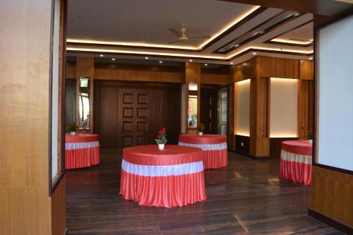 JJK Rukmani Vilas Hotel & Banquet photo 5