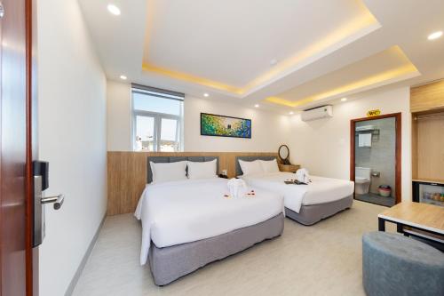 2 queen beds