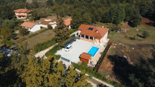 Holiday Home Zahtila in Snasici