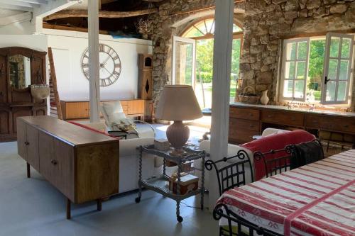 Gîte aménagé en loft dans la grange du Château