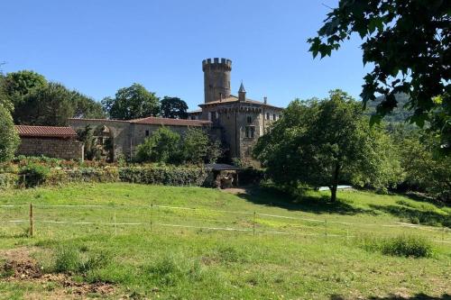 Gîte aménagé en loft dans la grange du Château