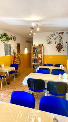 Food and beverages, i-Motel Obertshausen nahe Frankfurt in Obertshausen