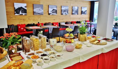 Elite Alpine Lodge - Apart & Breakfast - image 3