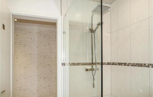 Bathroom, Awesome Apartment In Hinterweidenthal With 2 Bedrooms And Wifi in Hinterweidenthal