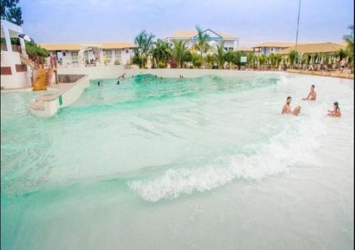 Lacqua diroma com fogão, geladeira, micro-ondas, Park aquático 24h, acomoda até 5 pessoas