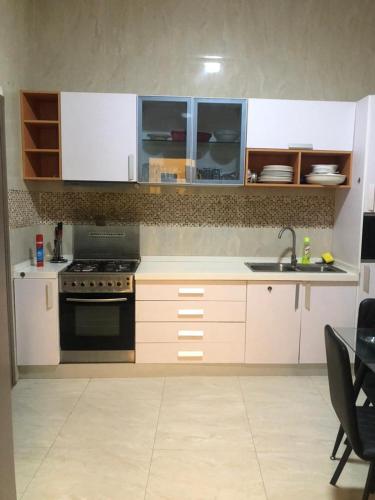 APPARTEMENT DE 3 CHAMBRES-SALON A LA CITE KEUR GORGUI/DAKAR