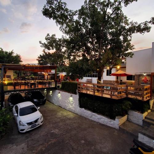 VILLA NAPOLI in Santa Ana