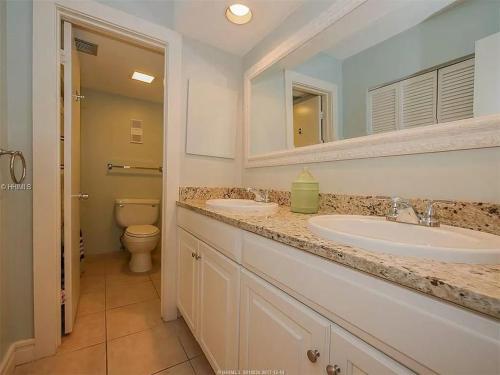 Exceptional Vacation Home in Hilton Head Island condo - image 6
