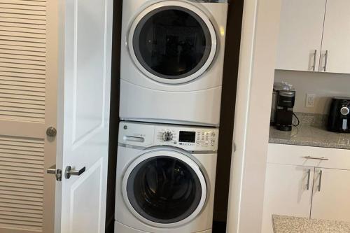 Lux Penthouse Skyline, Views Gym , Free Parking & Wifi Lux Penthouse Skyline, Views Gym , Free Parking & Wifi