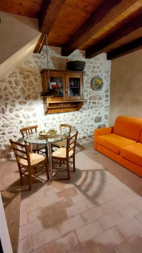 Iekārtas, IL BORGO DI ROCCA CALASCIO in Calascio