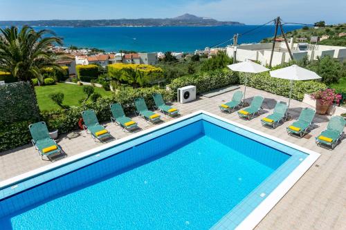 Villa Katerina & Margarita with heated pool gîte à louer Arménoi