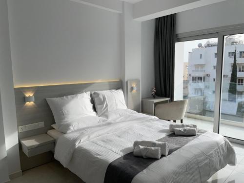 拉维兰达酒店 (La Veranda Hotel   ) in 拉纳卡