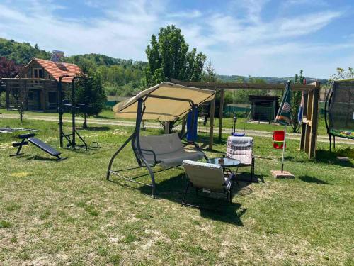 Holiday Home Rodjak sa sela Holiday Home Rodjak sa sela