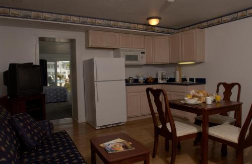 InnSeason Resorts Captain's Quarters in Falmouth (Massachusetts)