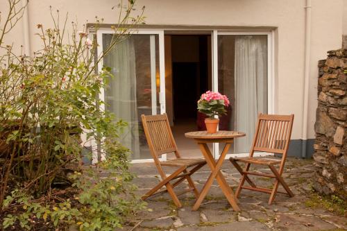 Woodhill House - image 6