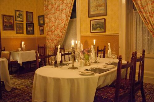 Woodhill House - image 11