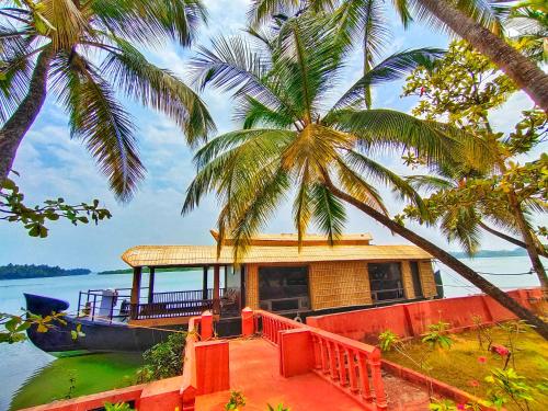 Paradise Lagoon Resort photo 5