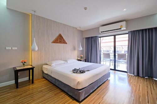 room detail thumbnail 0