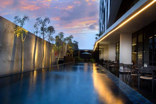 Swimming pool, Hotel Neo Tendean by ASTON in Mampang