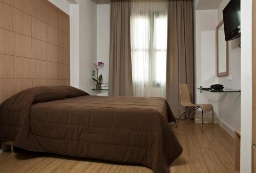 Chic Hotel - image 11