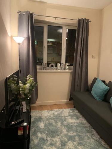 Absolute Stays on Mansfield- Nottingham Castle- Capital FM Arena Nottingham- Contractors-Free WIFI- 