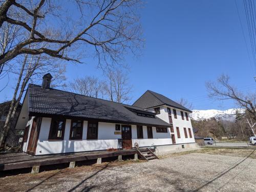 The Joint, Hakuba