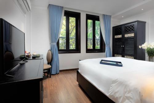 room detail thumbnail 1