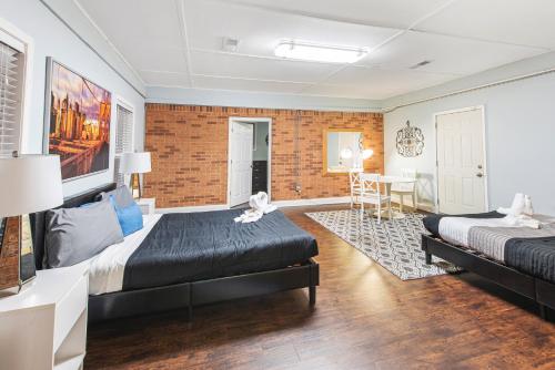 Stunning Atlanta, 7 BDR-sleeps 15