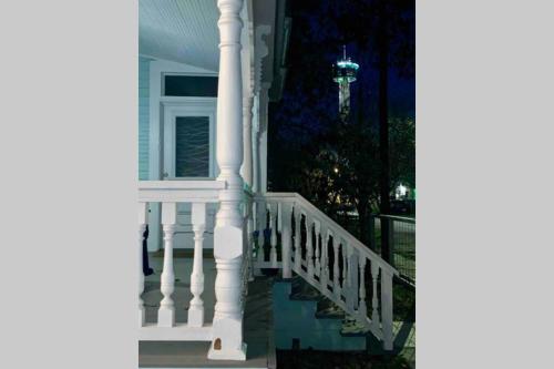 Historic home with heated Mini Pool walking distance to downtown San Antonio! thumb 3