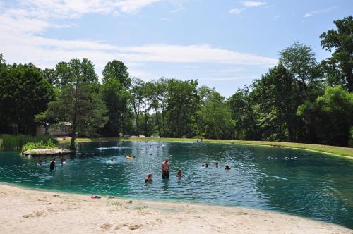 Spring Gulch Screened Park Model 7 in 加普 (PA)