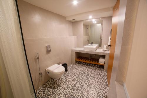 room detail thumbnail 2