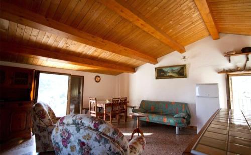 One bedroom appartement with sea view shared pool and enclosed garden at Badolato