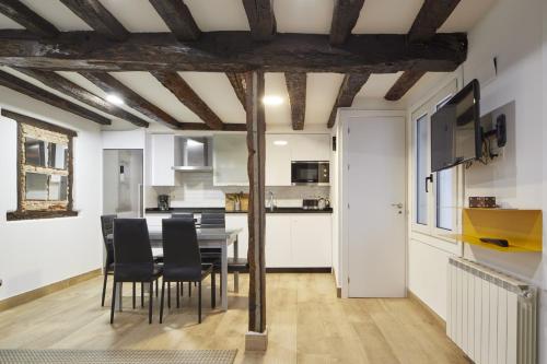 Three-Bedroom Apartment image 4