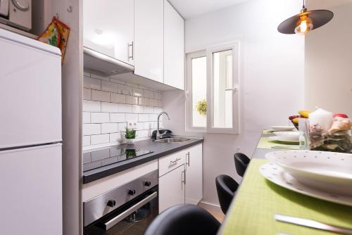 Cozy 3 bed apartment in the heart of Alicante 2
