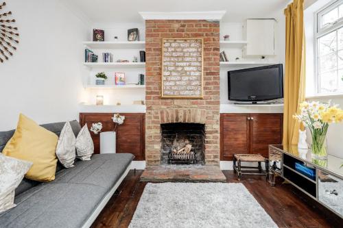 LUXURY 2 BEDROOM TOWN HOUSE w PARKING n BBQ gîte à louer Windsor