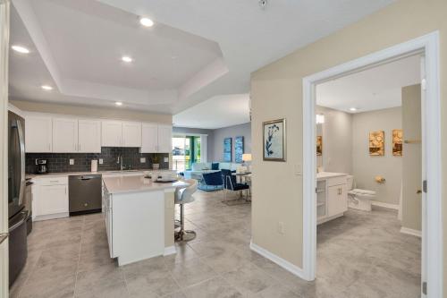 Posh and Spacious 3BD Condo with patio POND VIEW and close to Disney! #3SL108 - image 2