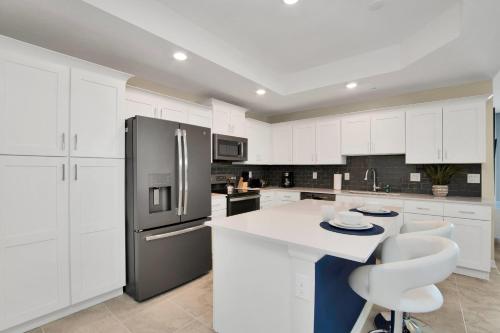 Posh and Spacious 3BD Condo with patio POND VIEW and close to Disney! #3SL108 - image 4