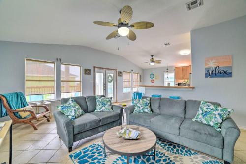 Relaxing Rockport Retreat Less Than 2 Mi to Beach! - image 3