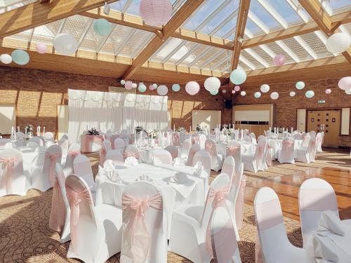 ห้องจัดเลี้ยง, The Chase Golf & Country Club in แคนน็อค