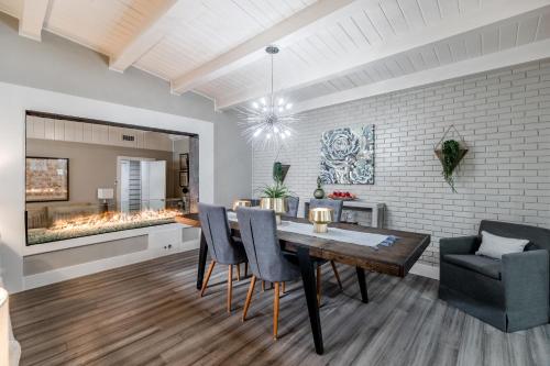 Preston Hollow Retreat - image 7