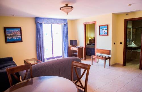Hotel VistaMar - image 11