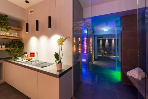 สปา, วอลดอร์ฟ พาเลซ โฮเทล (Waldorf Palace Hotel) in กาสโตลิกา