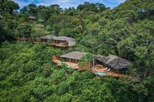 Costa Rica Jungle Resorts - 14 Luxury Stays