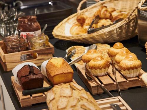 Food and beverages, Kyriad Combs-La-Ville - Senart in Lieusaint