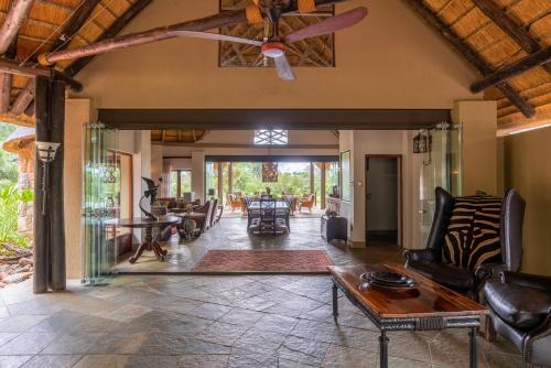 Shumbalala Game Lodge