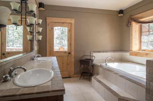Silverado Lodge - image 7