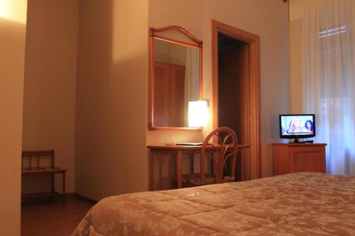 Hotel Kristina - image 8