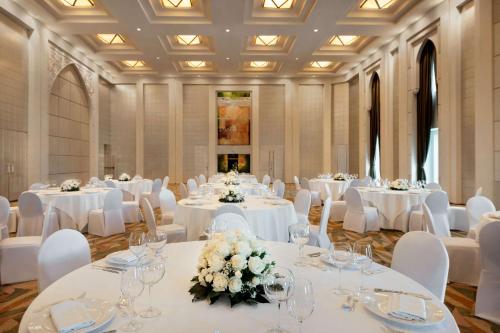 Facilities, Shangri-La Dubai in Sheikh Zayed Road